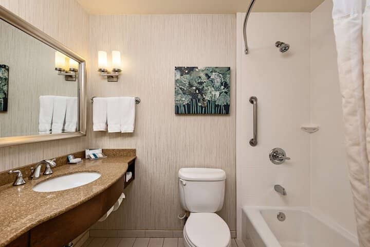 Room 14 of 28