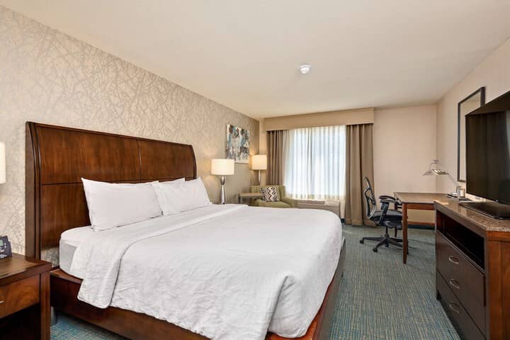 Room 12 of 28