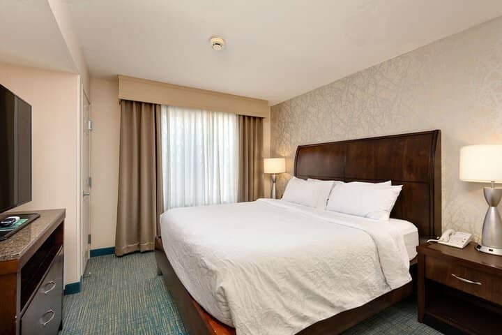 Room 5 of 28